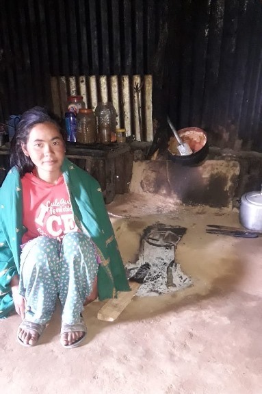Nepal - Visit poor families (11)